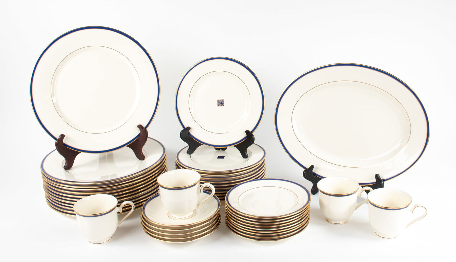 Lenox "Urban Twilight" China Set (1 of 5)