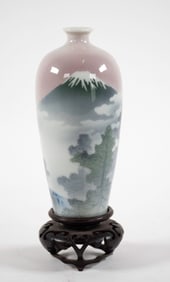 Nishiura Enji (Japanese 1856-1914) Porcelain Vase