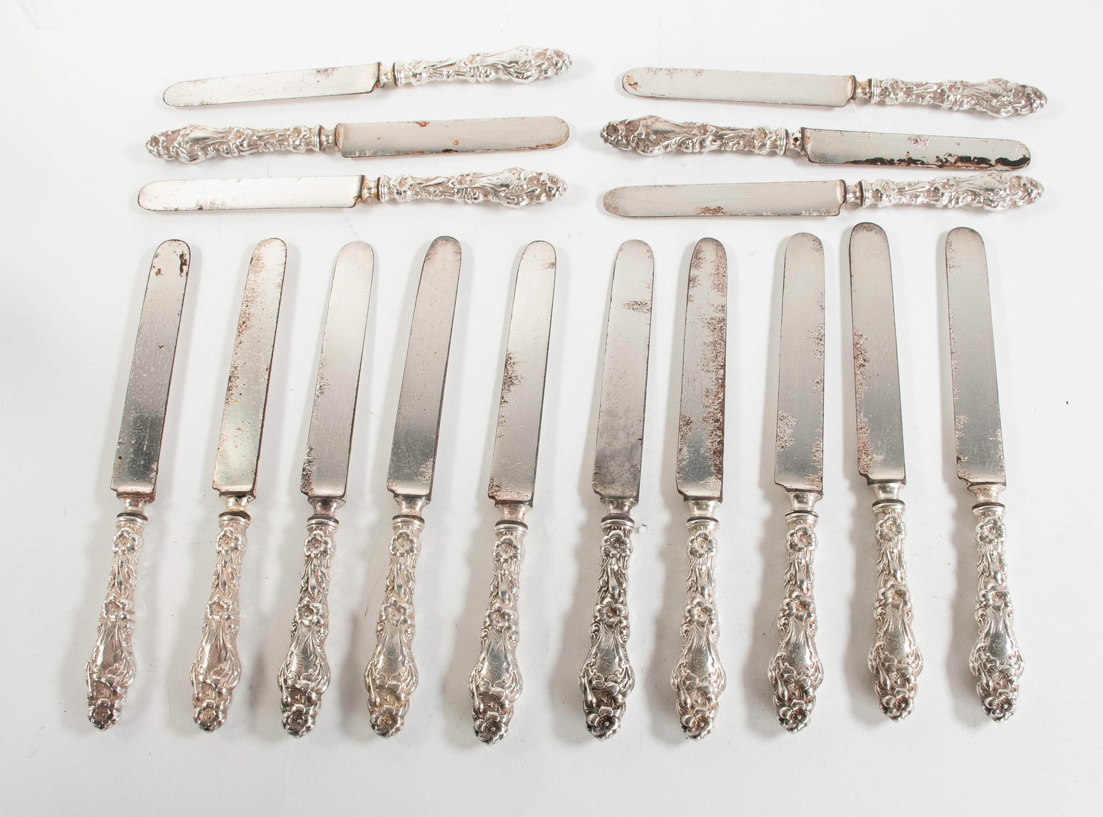 Whiting Mfg. Lily Pattern Sterling Handle Knives (1 of 5)