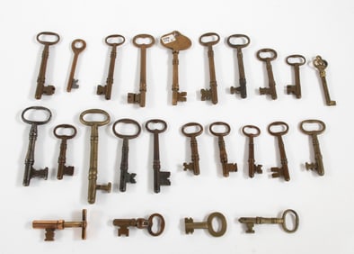 24 Antique and Vintage Keys