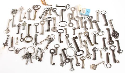 74 Vintage Hollow Barrel Steel Keys
