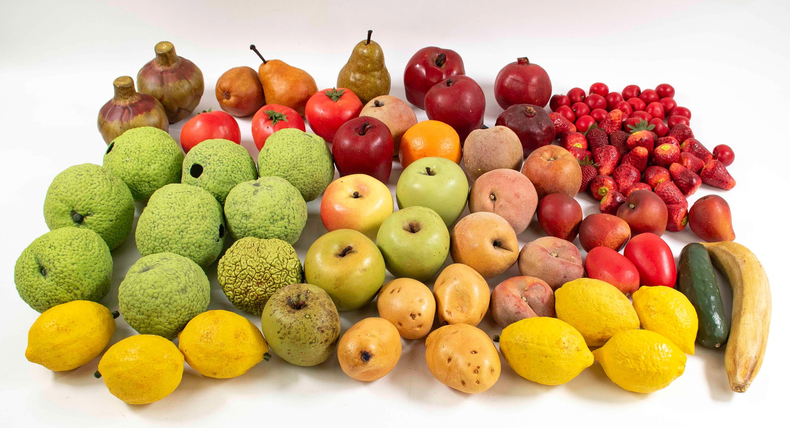 99 Pcs. Stone and Ceramic Fruits and Vegetables (1 of 7)