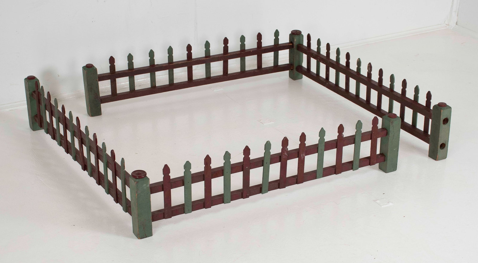 Wood Christmas Tree Picket Fence Surround (1 of 8)