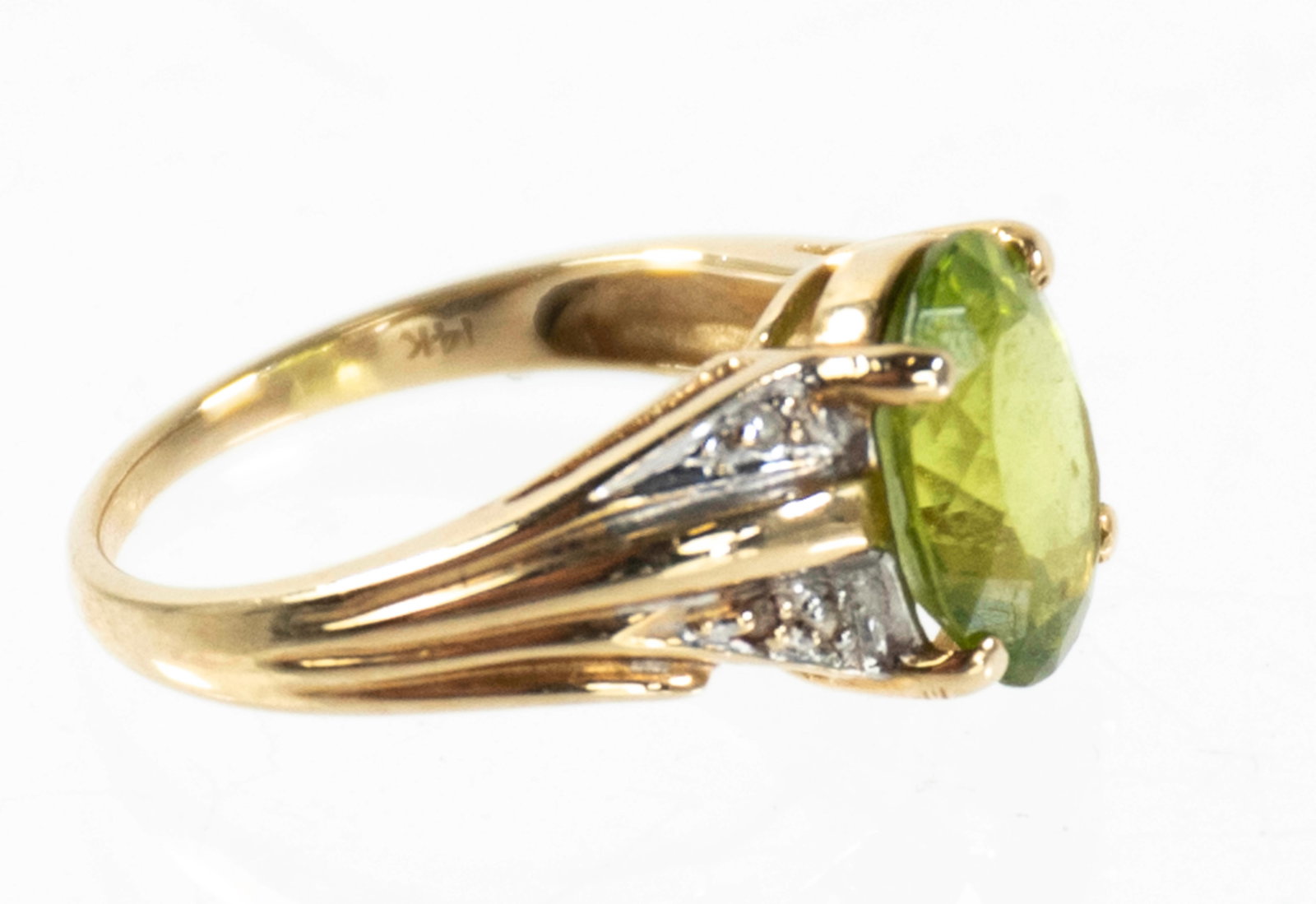Green Peridot 14K Yellow Gold Ring (1 of 4)