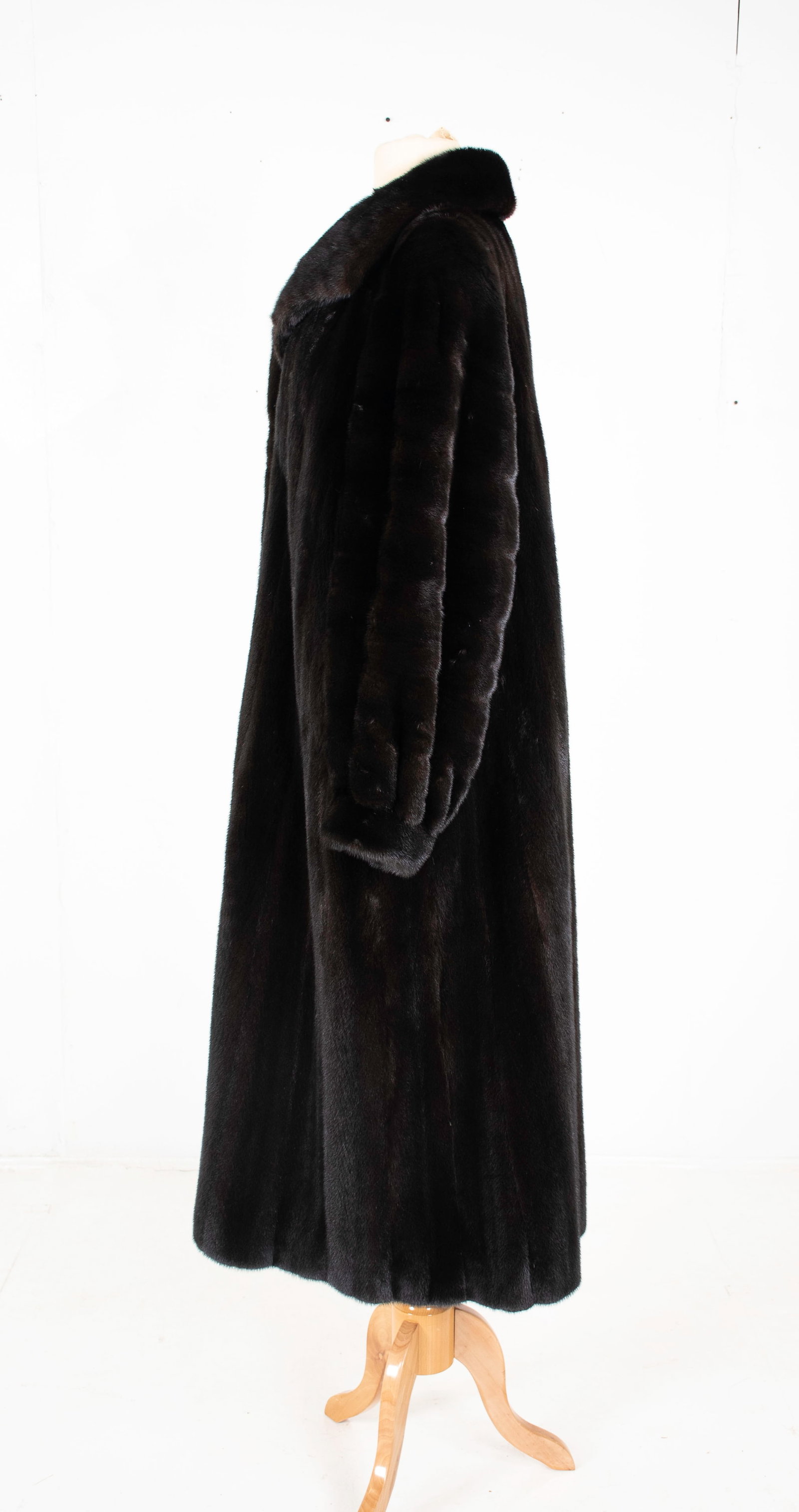 John Adkins Black Willow Natural Ranch Mink Coat - 5