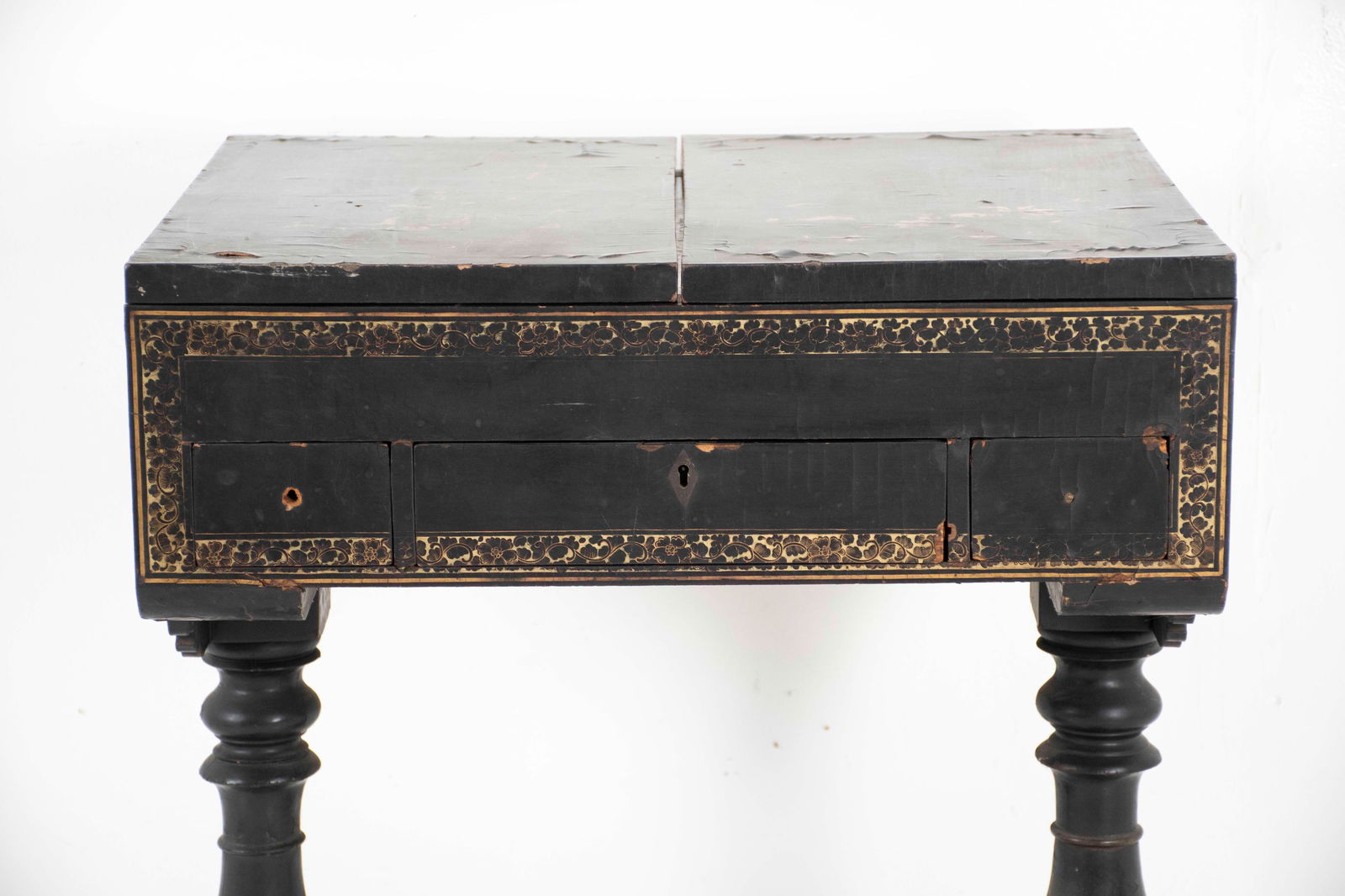 Chinese Export Lacquer Game Table - 4