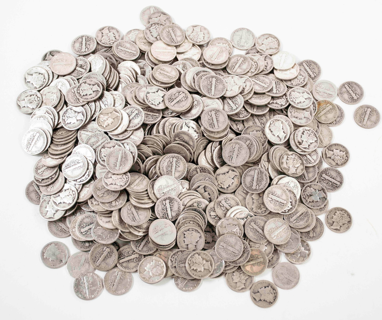 Over 630 Silver Mercury Dimes (1 of 1)