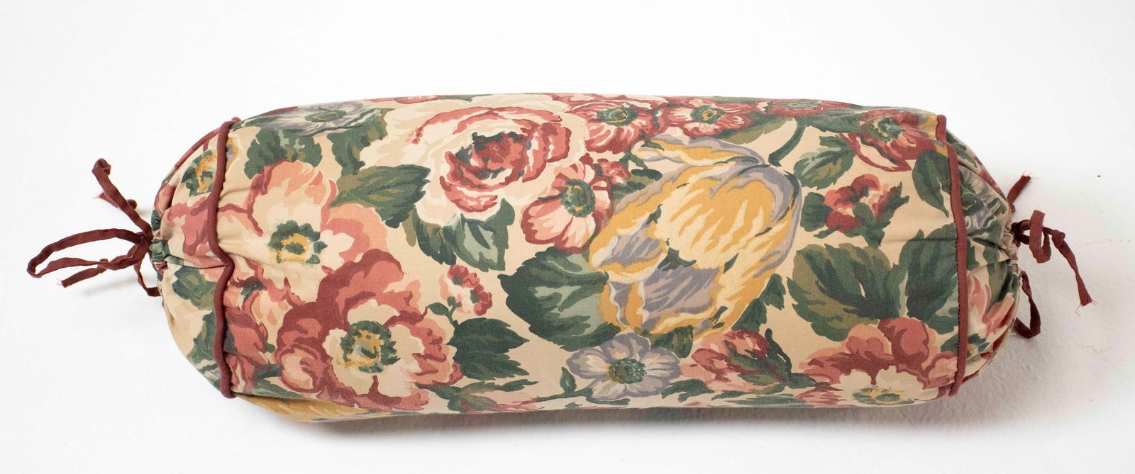 Skirted Chaise Lounge - 6