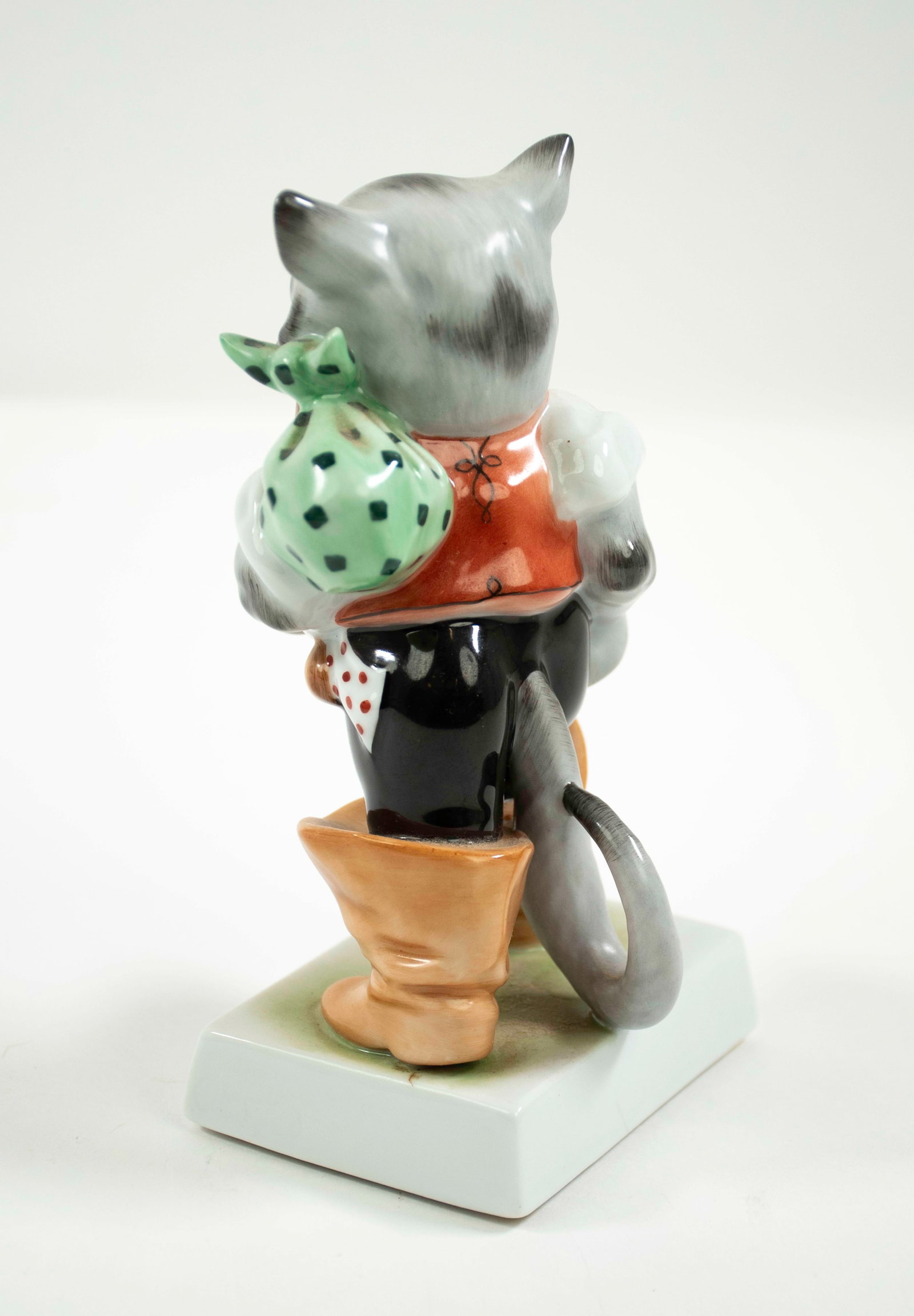 Two Herend Hand Painted Porcelain Figures - 3