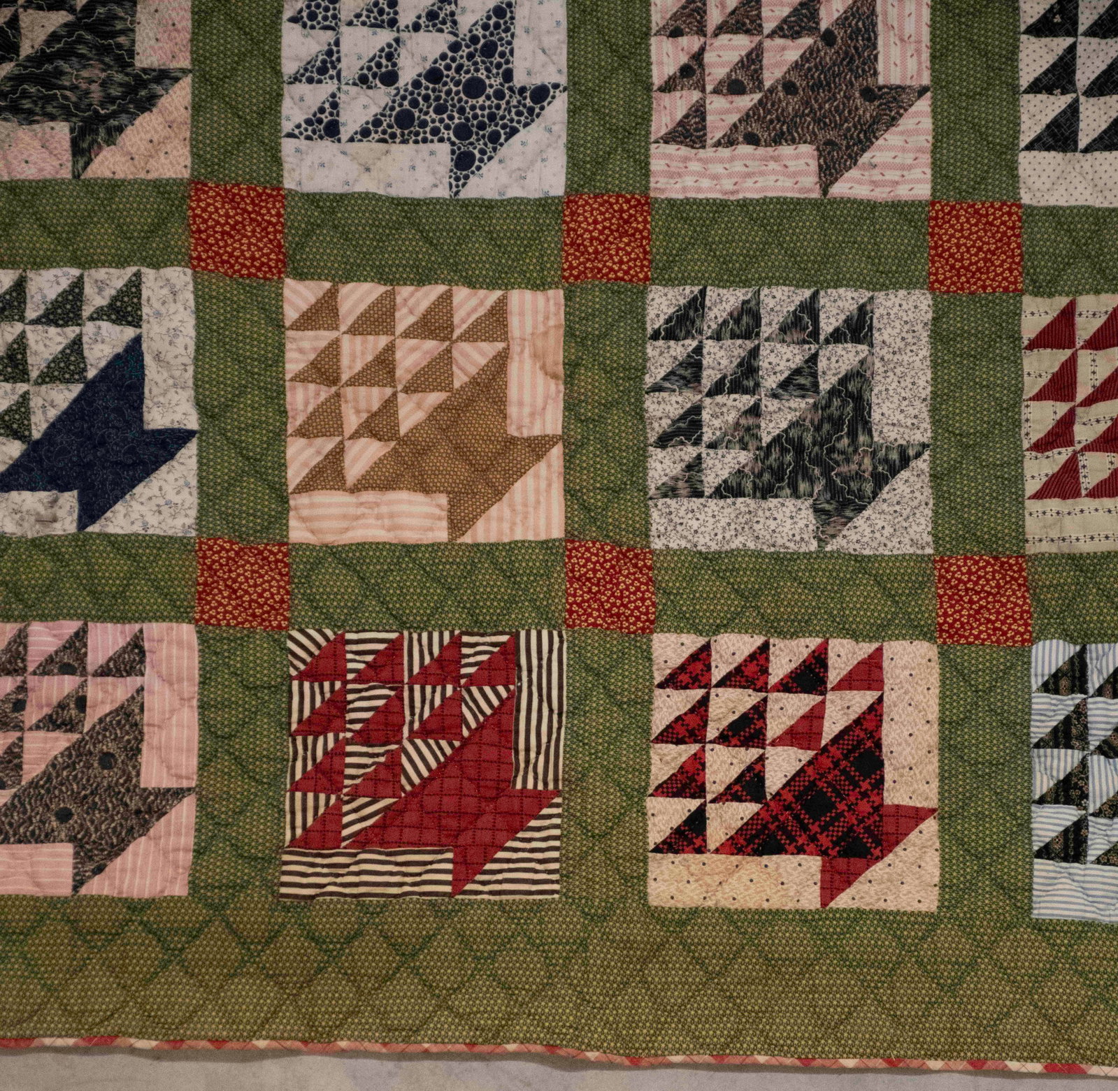 S. Carolina Antique "Baskets" Pieced Quilt - 2