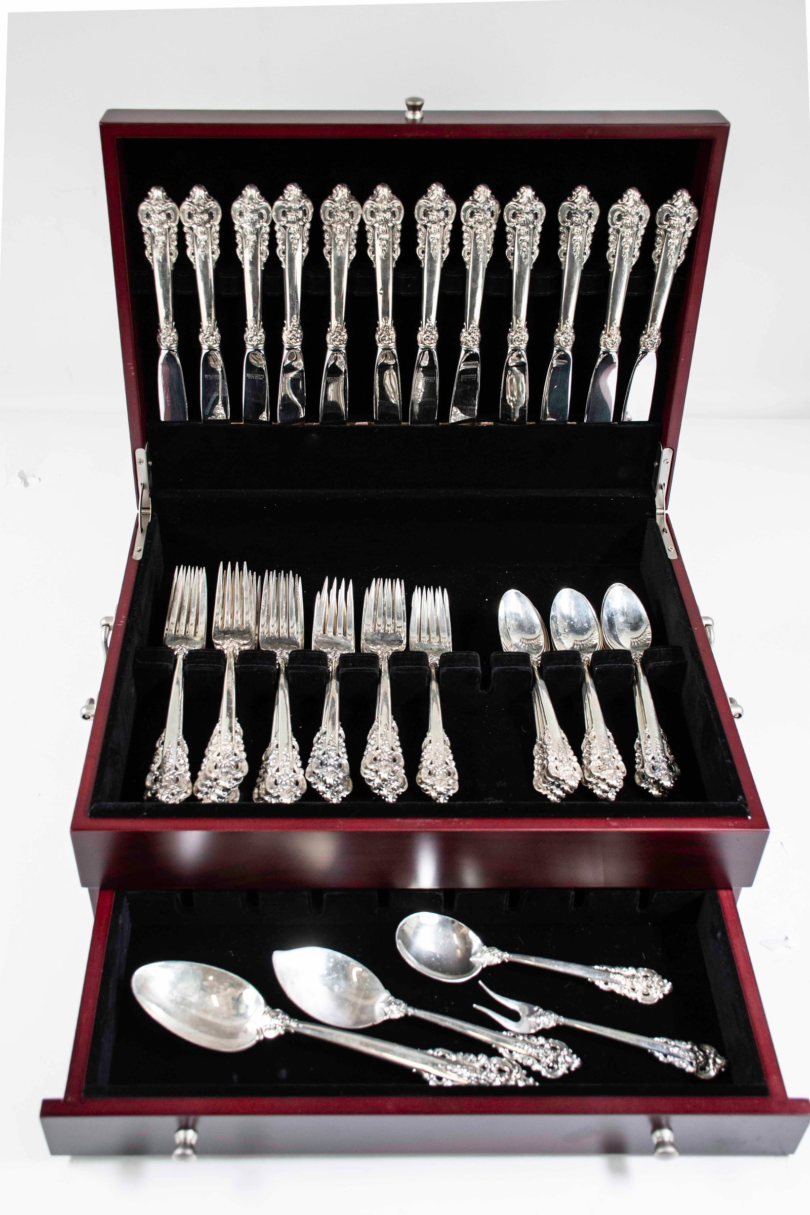 Wallace Grand Baroque Sterling Silver Flatware (1 of 6)