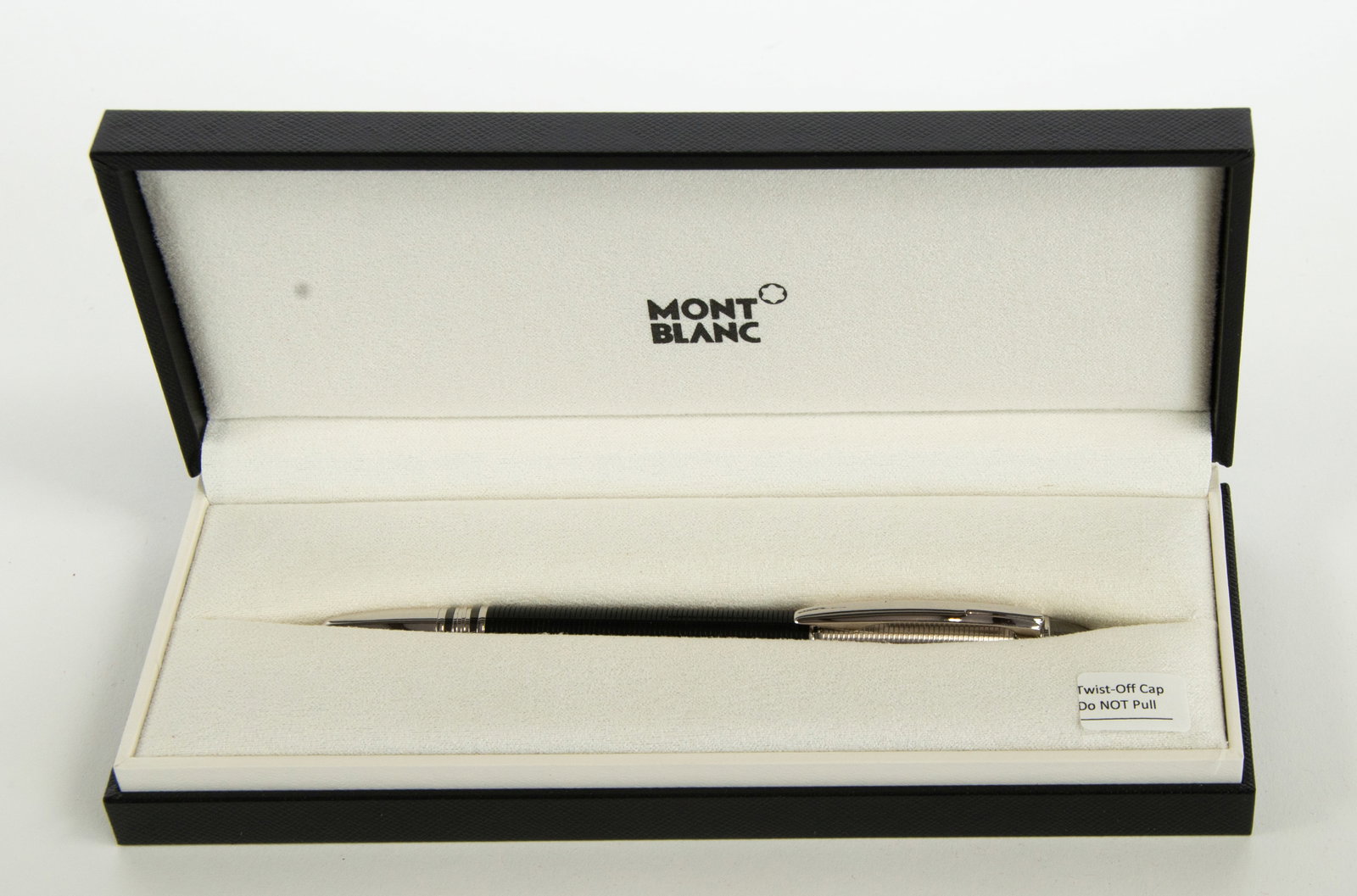 Montblanc Starwalker Doue 38011 Rollerball Pen (1 of 7)