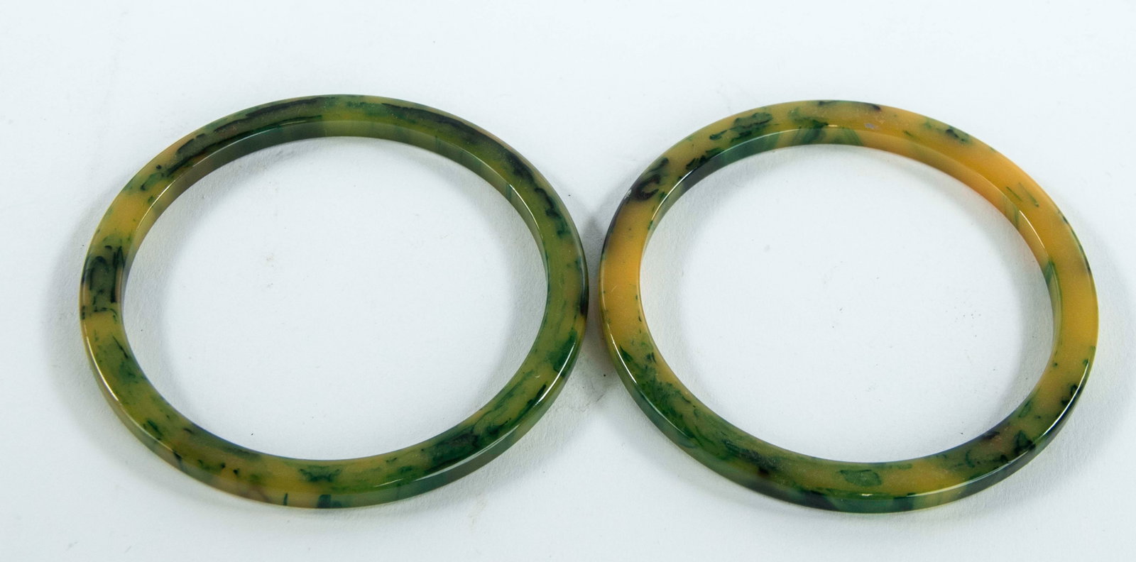 7 Bakelite Bangle Bracelets - 2