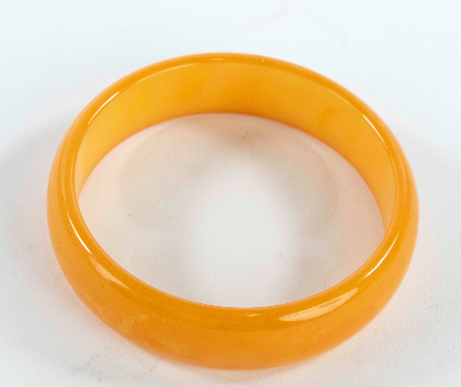 7 Bakelite Bangle Bracelets - 6