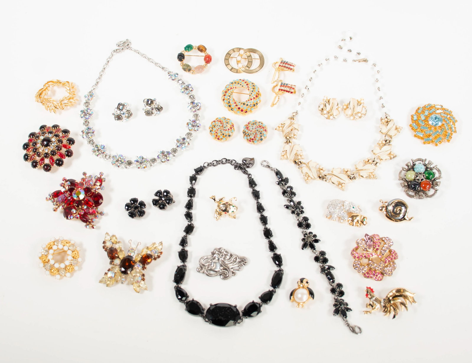 Lot of Vintage Costume Jewelry (1 of 7)