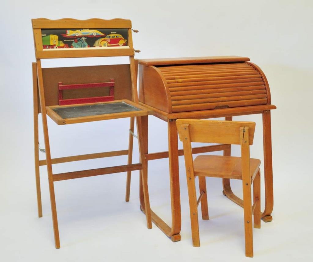 Child S Rolltop Desk Easel Chalkboard Mar 15 2014 Ivy