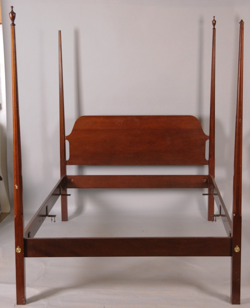 Queen Size 4 Poster Bed by Councill Craftsmen: Mahogany four poster bed by Councill Craftsmen, urn finials; inside measurements 80"L, 60 1/2"W; 83"H