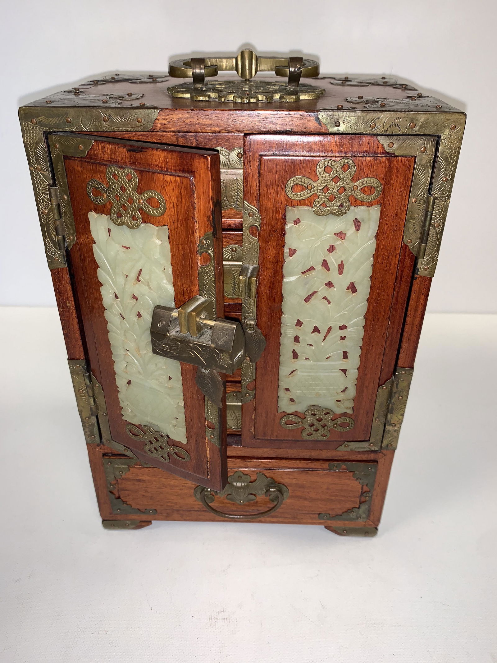 Jewelry Box Jade (1 of 3)