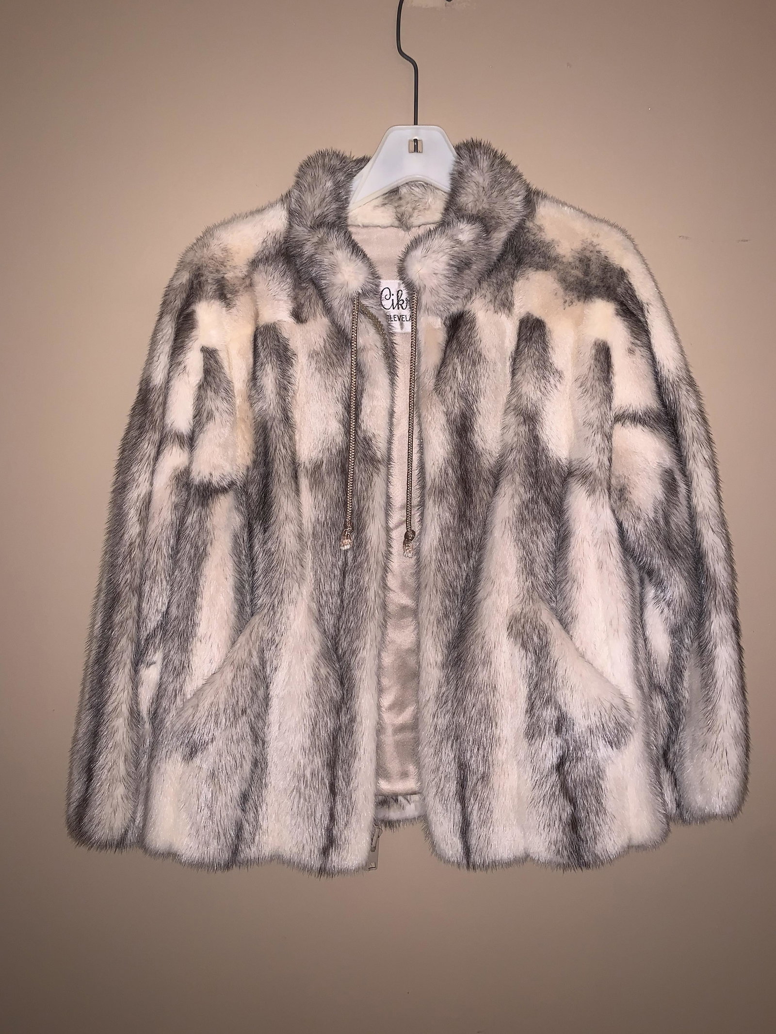 Cikra Fur Coat: Cikra Cleveland Rabbit Fur Coat Embroidered Ruth G Inside Silk