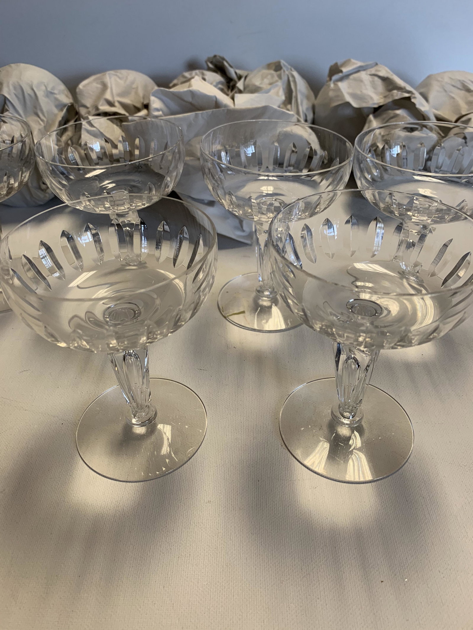 Crystal Wine Glasses: 13 Gorgeous Wine Glasses with an art deco look