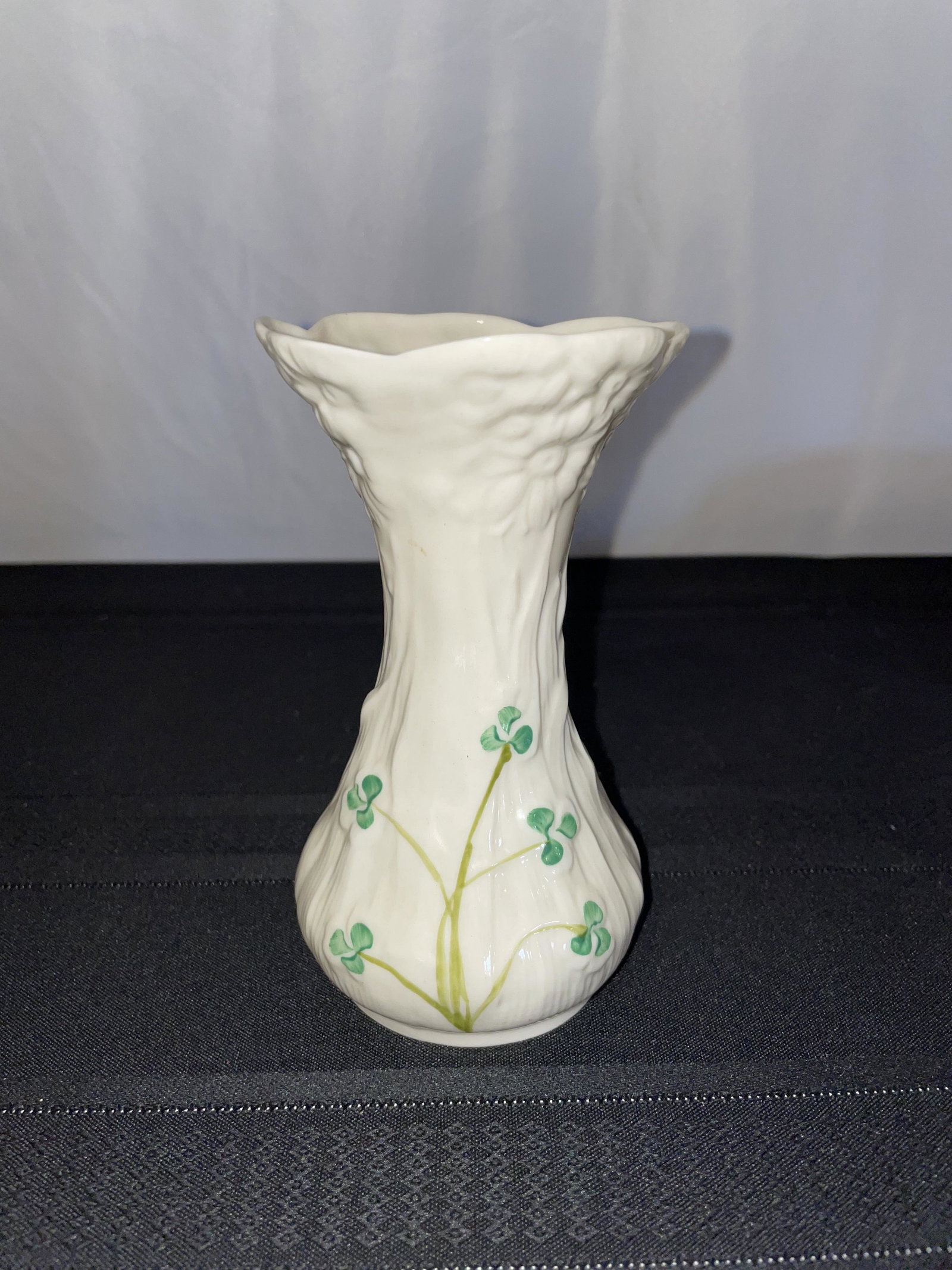 Bellek Clover Vase: Bellek Clover Vase, 6''tall, 3''diameter, no chips