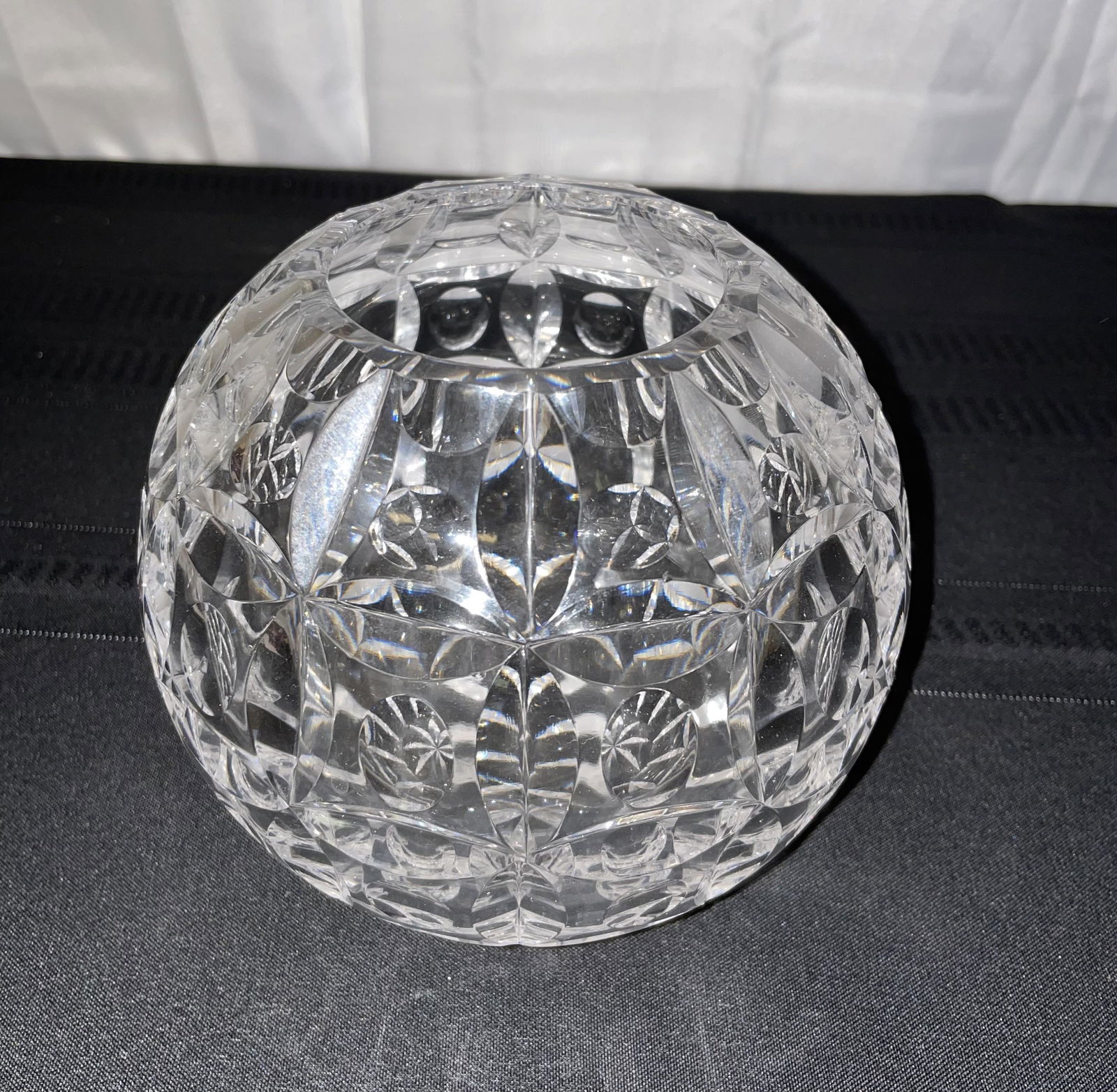 Cut Crystal Bud Vase: Cut Crystal Bud Vase, No chips, 6''tall, 3''diameter