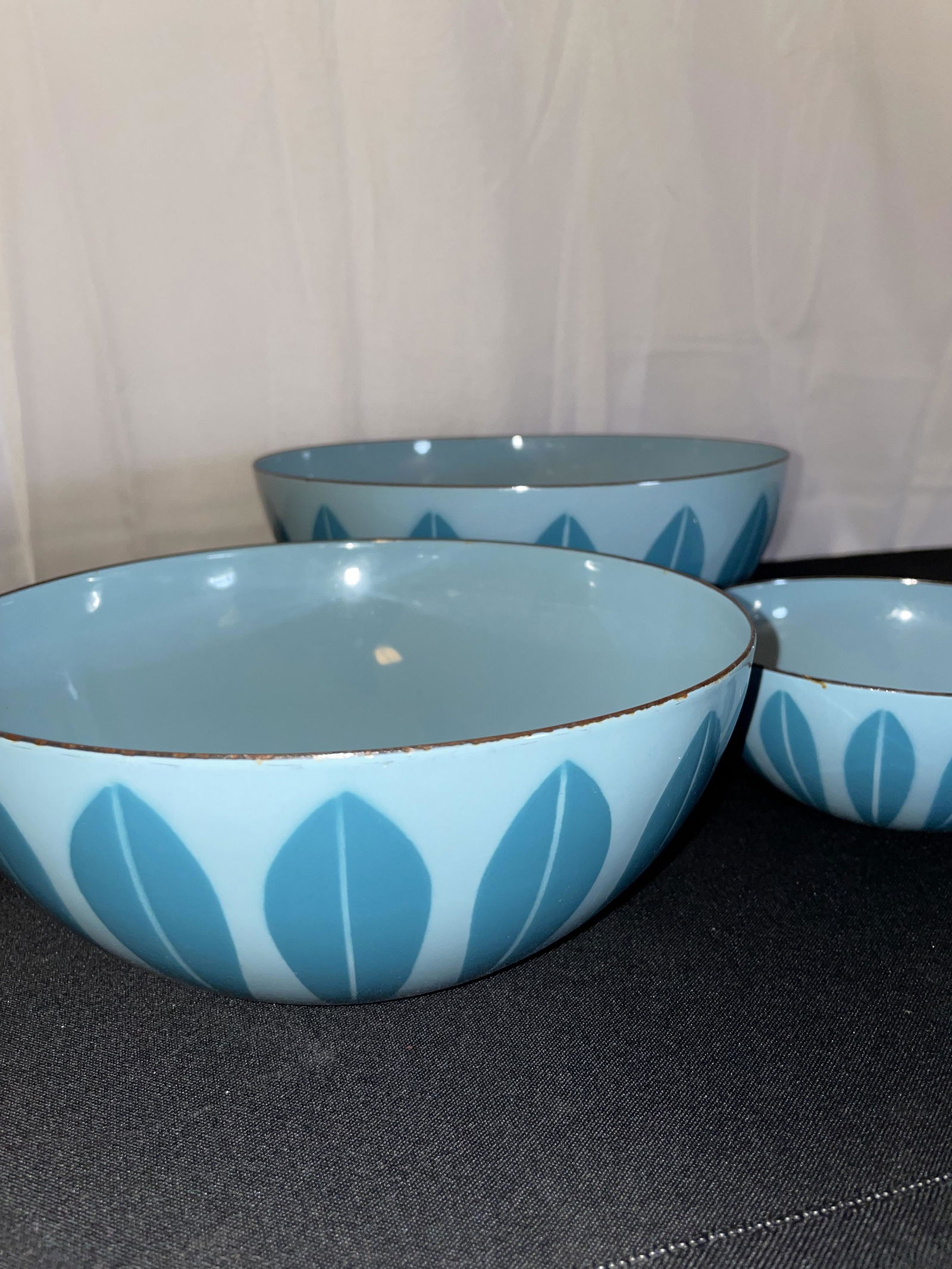 Cathrineholm 1960s Enamelware Nesting Bowls, Lotus (1 of 3)