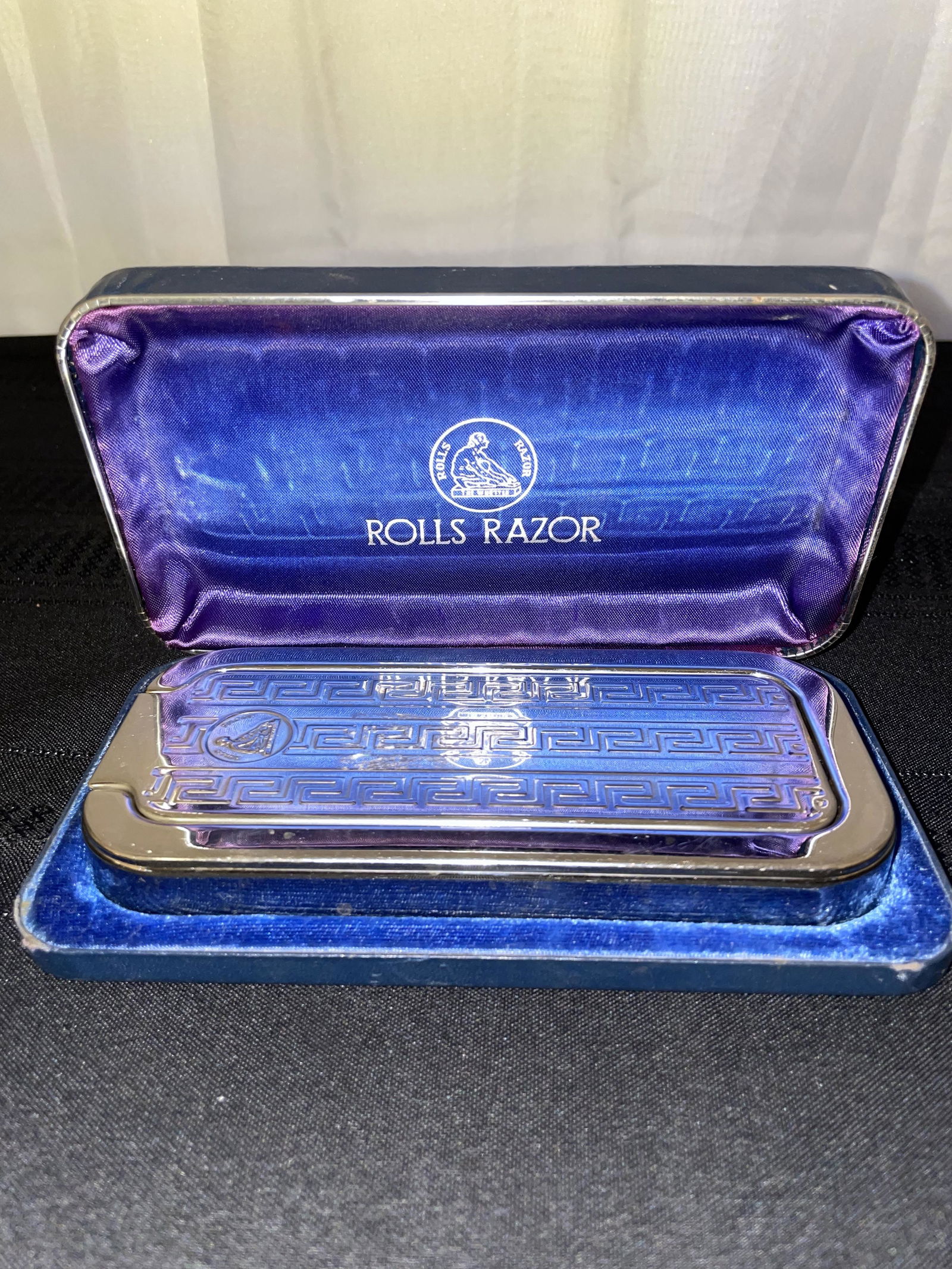 Rolls Razor (1 of 3)