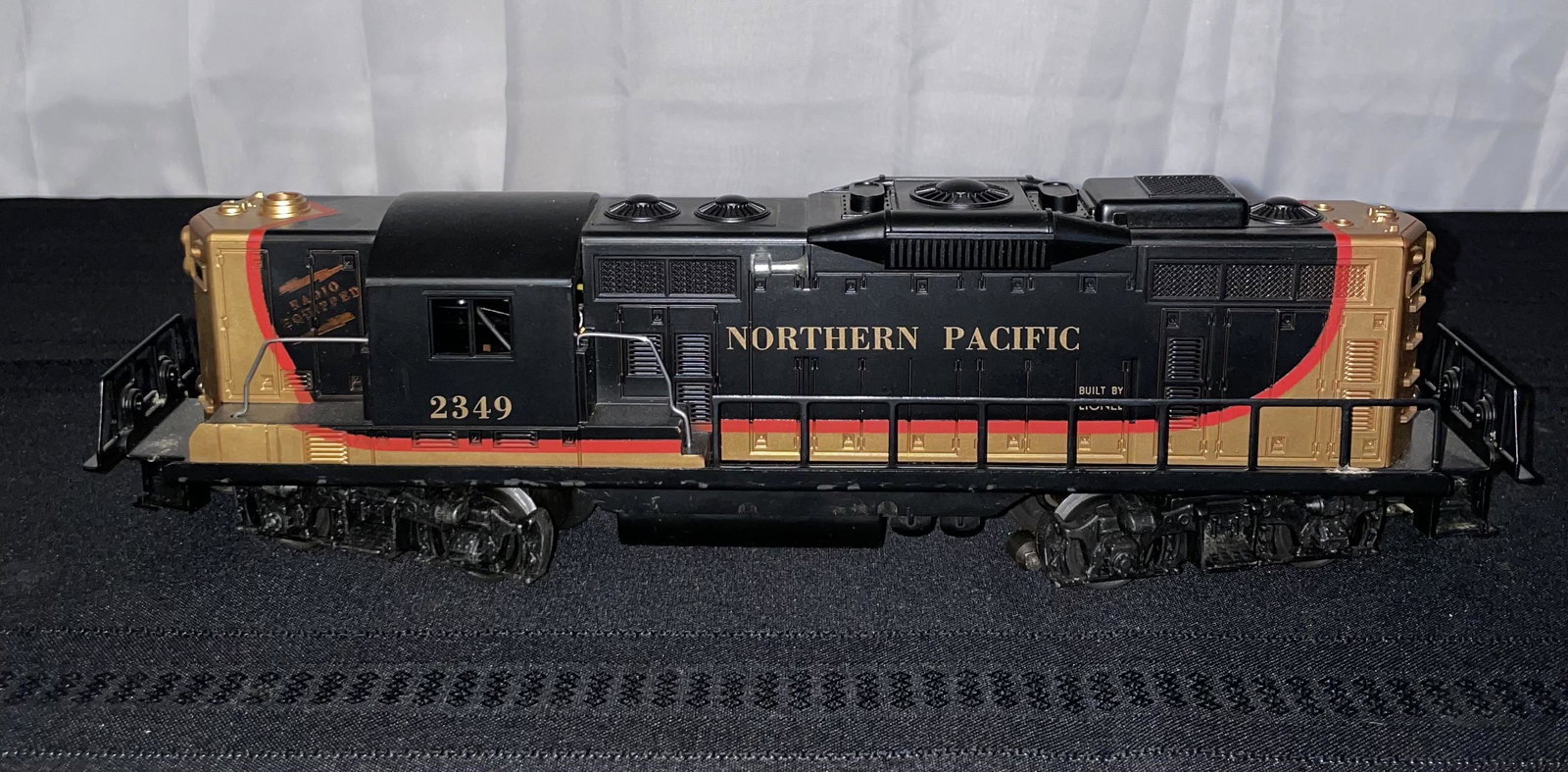 Lionel 2349 Diesel Locomotive: Lionel 2349 Diesel Locomotive