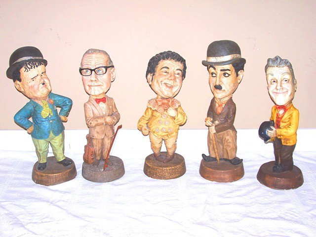 5pc- 1970 Charlie Chapman Set: Recent vintage 5pc set with Charlie Chapman and others musicians resin/plaster characters. Approx 24" tall in size and 15lbs.