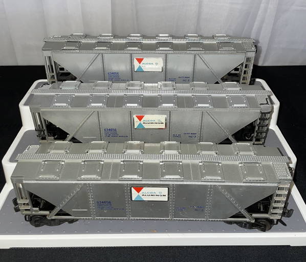 Lionel 6346 Alcoa Aluminum Cars, 3 (0327) on May 15, 2022 Bertha's Gallery Auctions in OH