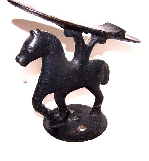 RARE Youth Boot Jack: Cast iron Child/Youth boot jack. Approx 6.5 x 6'. Condition is good.