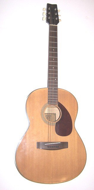 Yamaha FG-75 Guitar: Vintage guitar with interior label FG-75 Yamaha guitar. Condition is very good and original case.