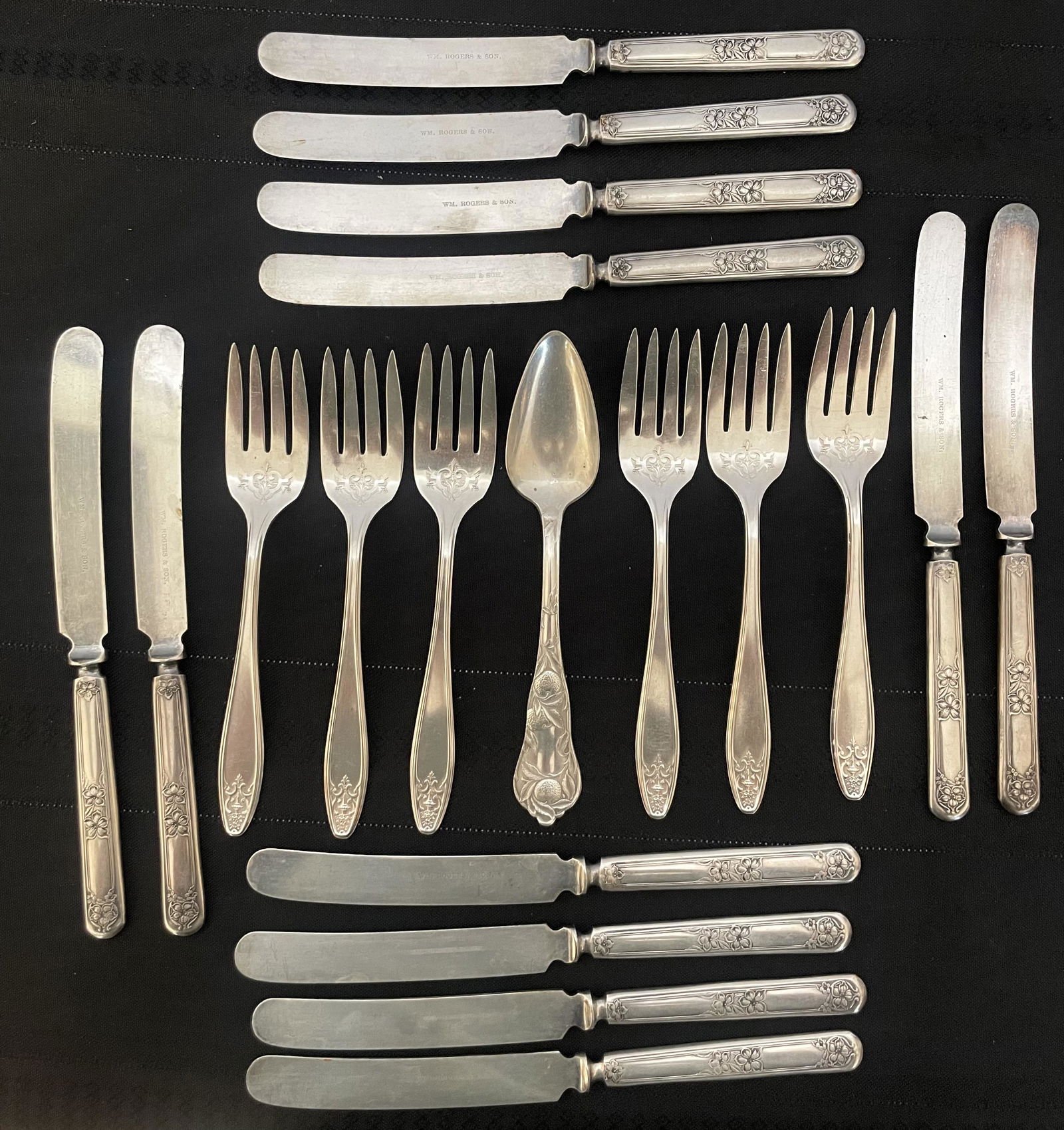 W.M Rogers Silverware (1 of 1)