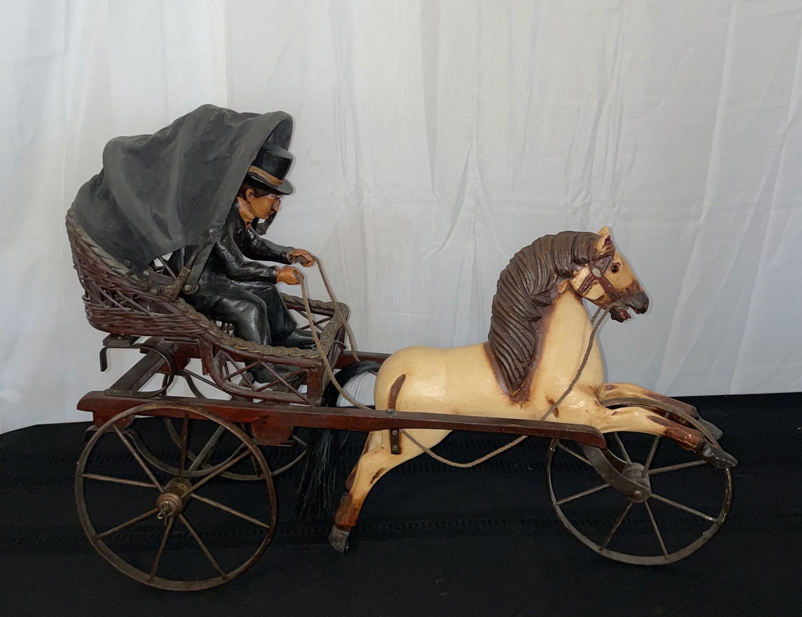 Horse and Buggy Tricycle Toy: Horse and Buggy Tricycle Toy, 25''x19''