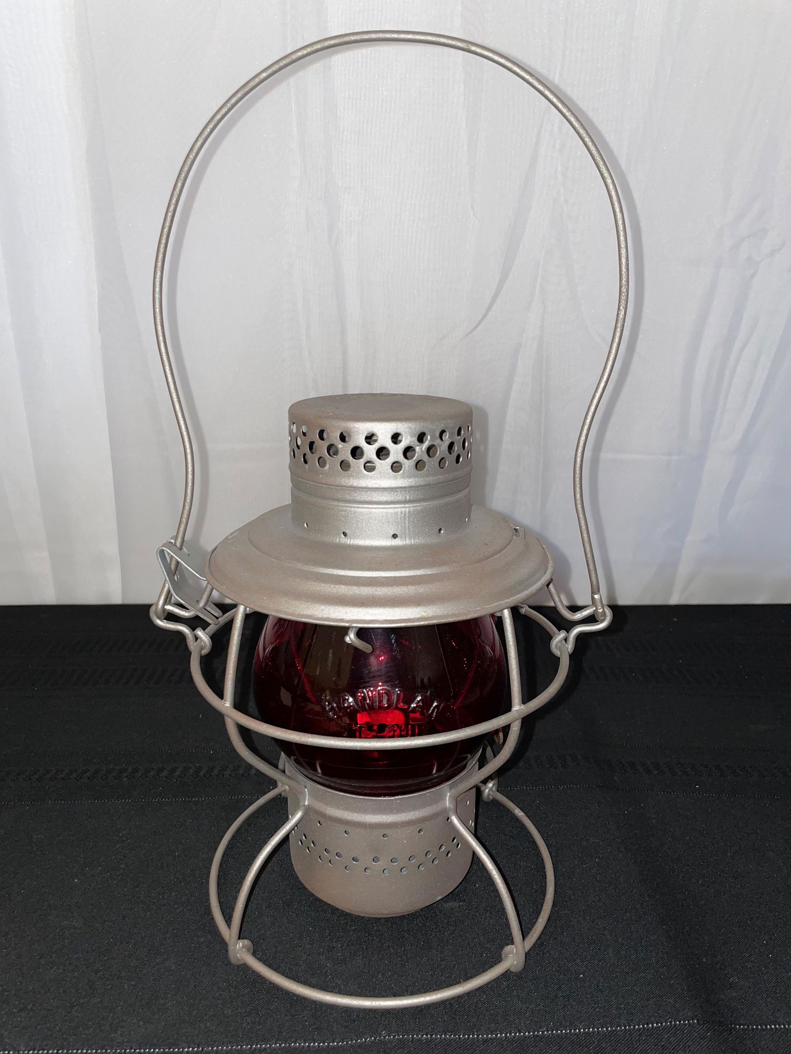 Handlan St. Louis USA Rail Road Lantern (1 of 4)