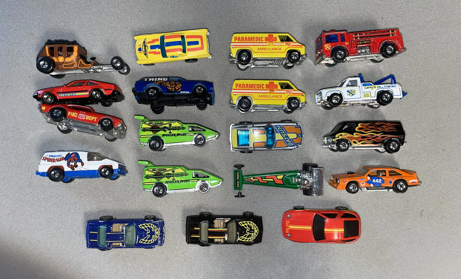19 Various Hot Wheels (1 of 3)