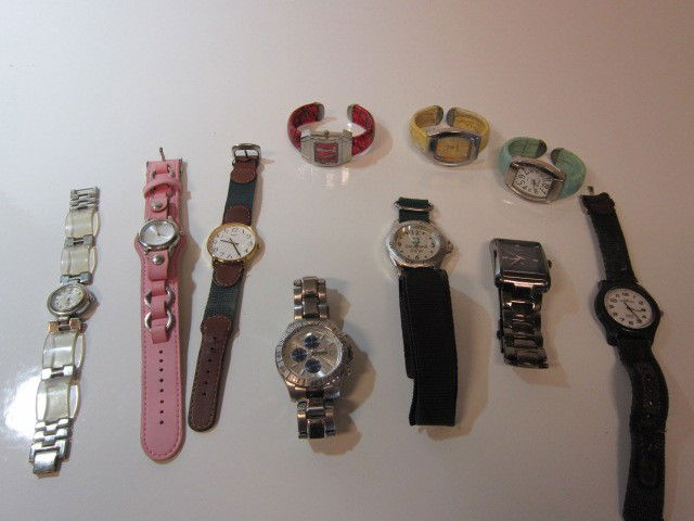 10 Watches lot: Fossil, Guess, Timex, Geneva and misc