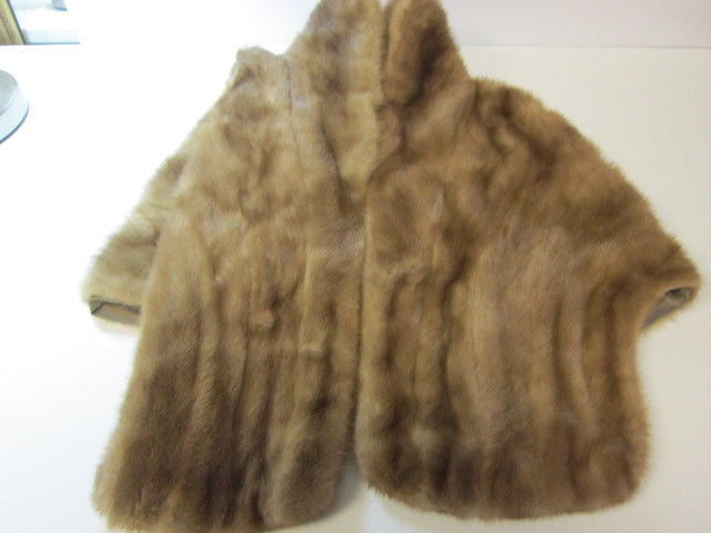 Mink stoll: Halle Bros Co. measures 25" in front and 19" in back, one seam in back needs to be restitched