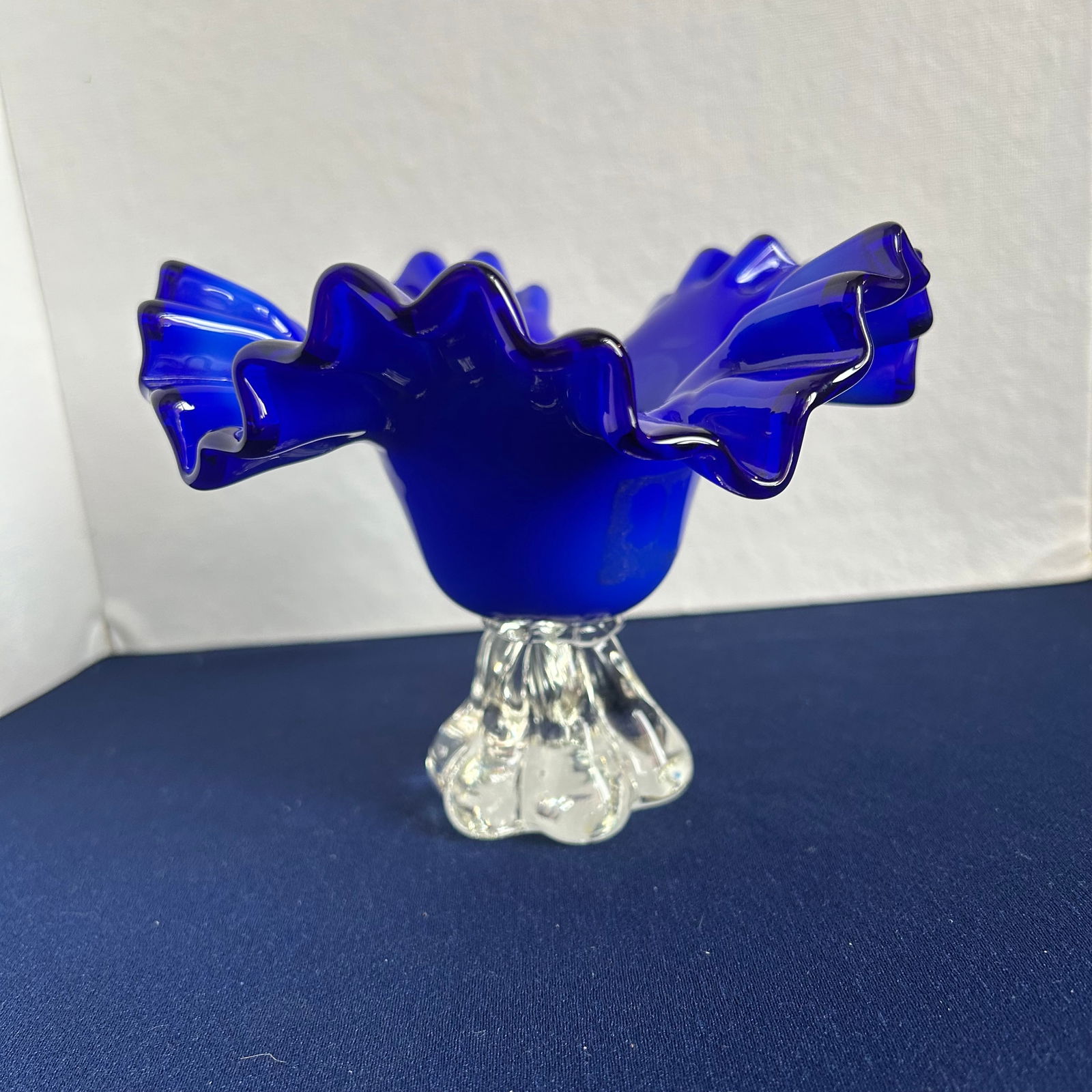 GLASS RIBBON EDGE CANDY DISH (1 of 2)