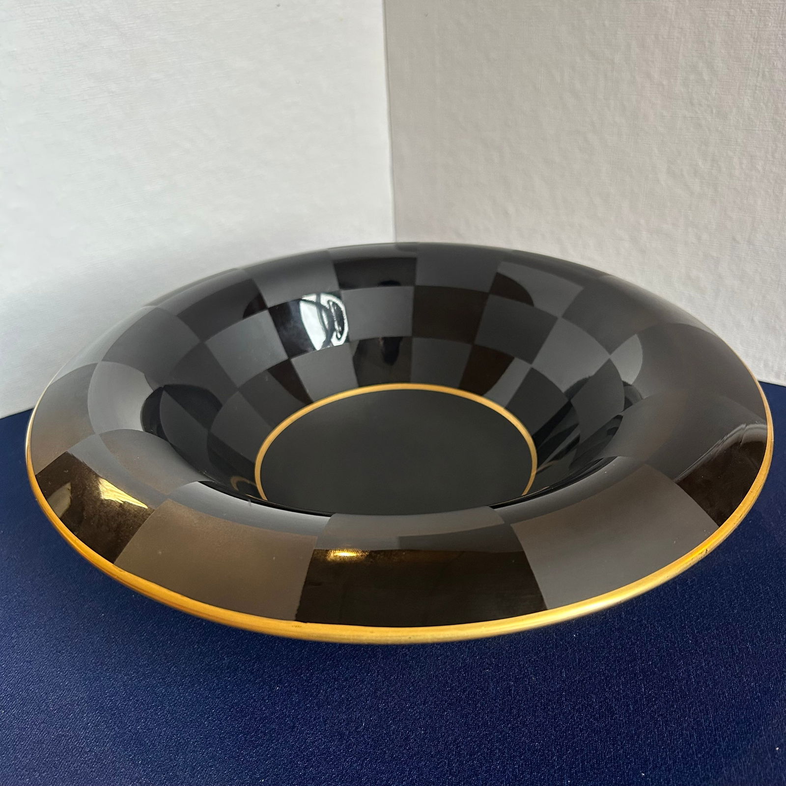 BLACK CHECKERED DECORATIVE  BOWL, MATTE AND GOLD RIMMED (1 of 5)