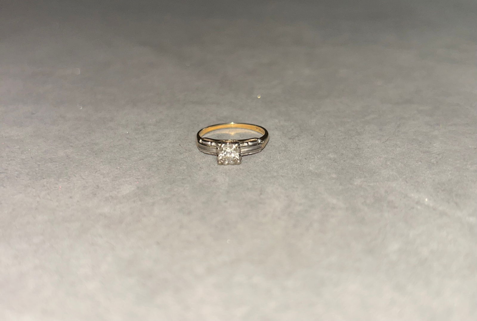 14KT GOLD 1940'S STYLE DIAMOND ENGAGEMENT RING (1 of 4)