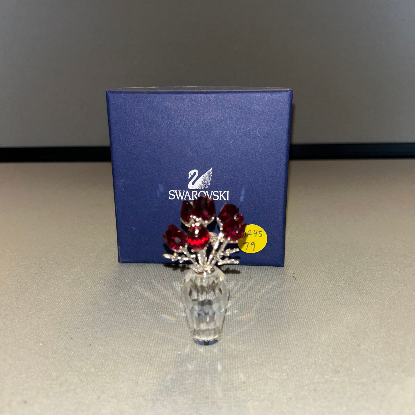 SWAROVSKI RED ROSES (1 of 2)