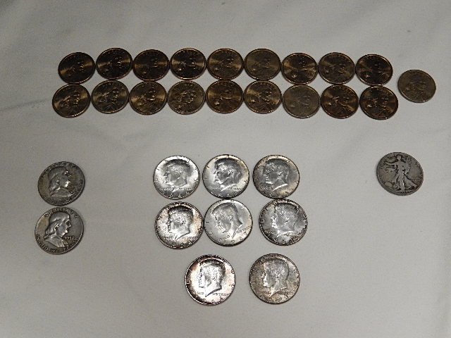 Lot of Sacajawaha Gold Dollars, Ben Franklin & Kennedy : 19- 2000 Sacajawaha Gold Dollars, 1- 1957 & 1- 1962 Ben Franklin Half Dollars, 5-1964, 2-1965 & 1-1967 Kennedy Half Dollars
