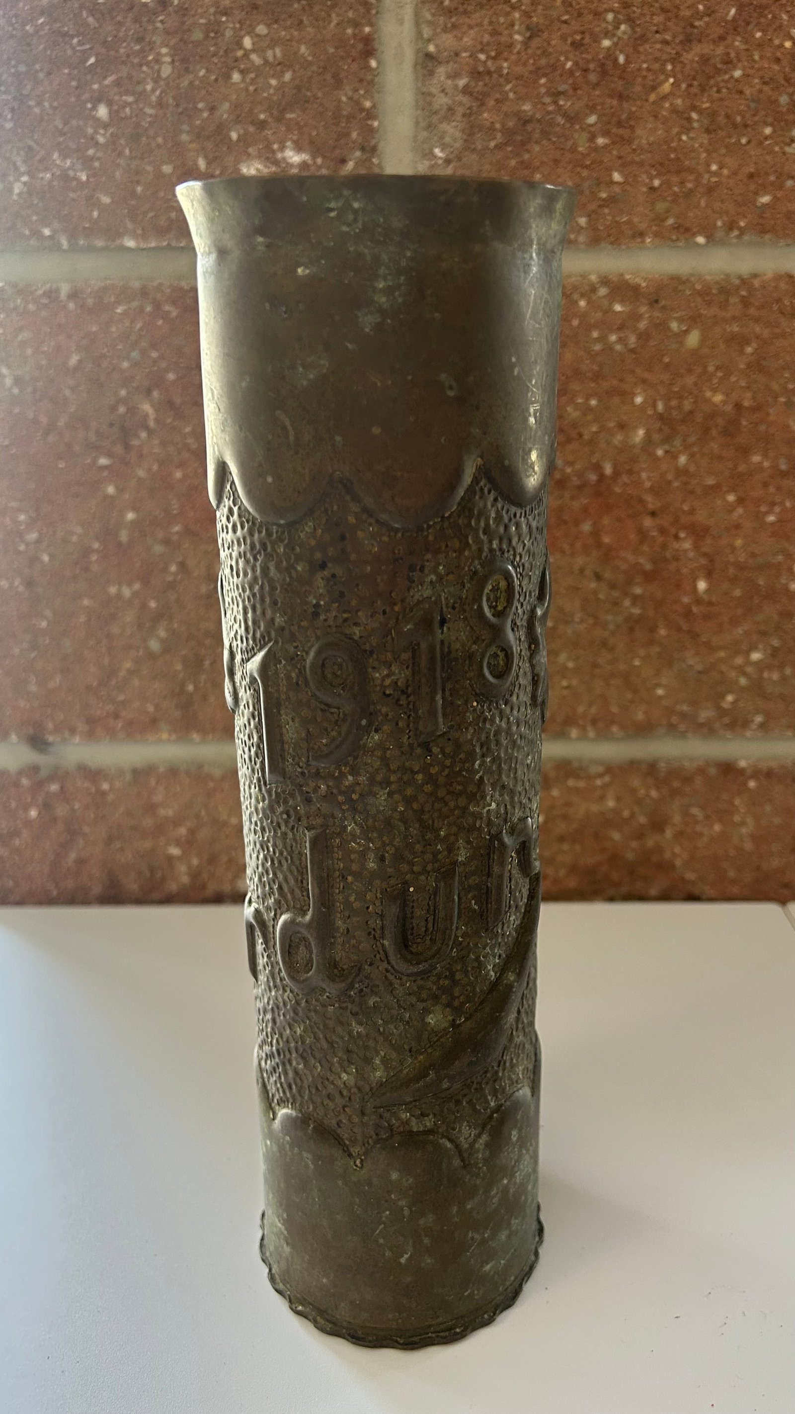 WW1 TRENCH ART VASE, 1918 VERDUN: WW1 TRENCH ART VASE, LEAVES, '1918', VERDUN, APPROX 11'' TALL