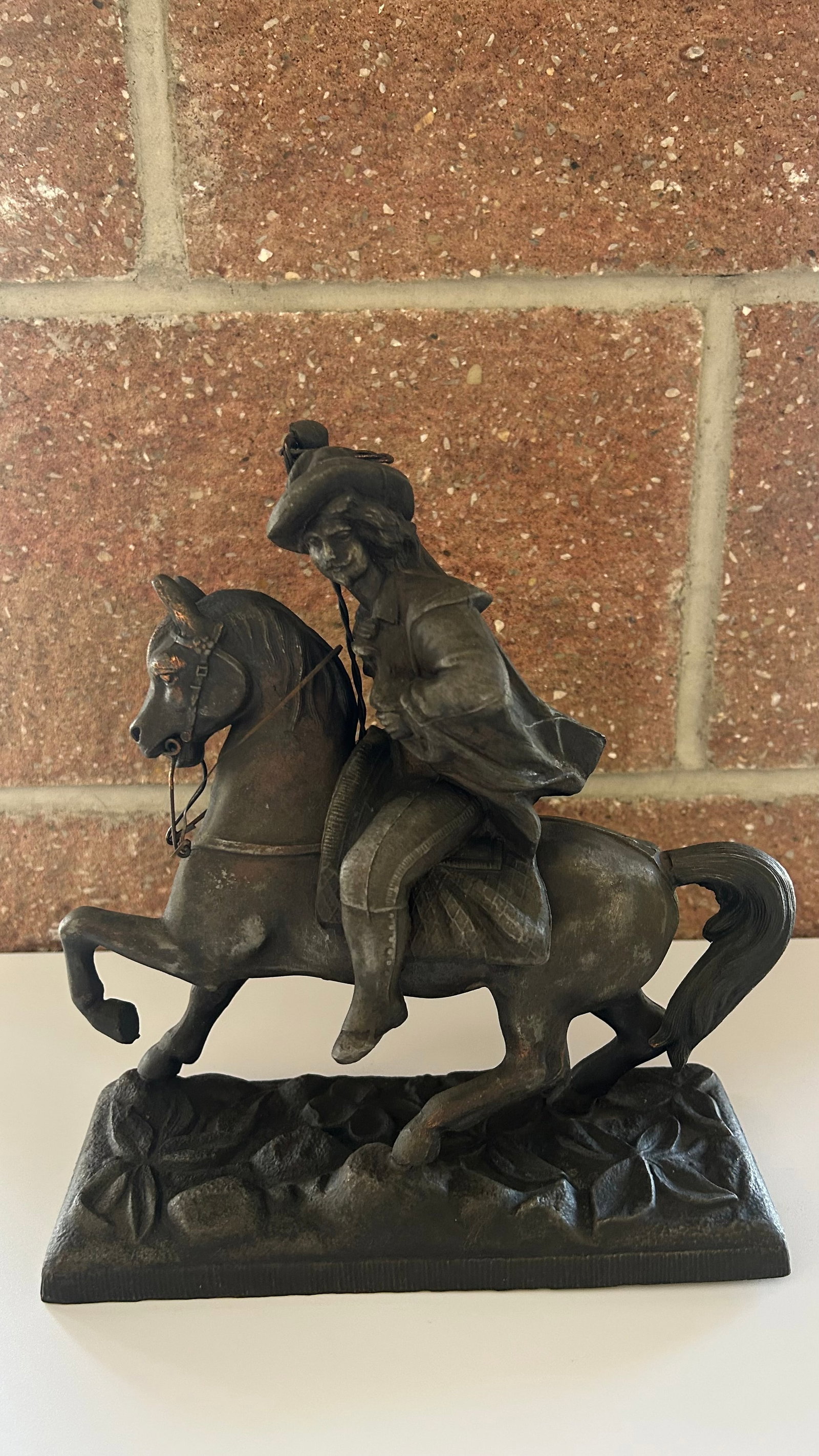 BUFFALO BILL CLOCK ORNAMENT (1 of 2)