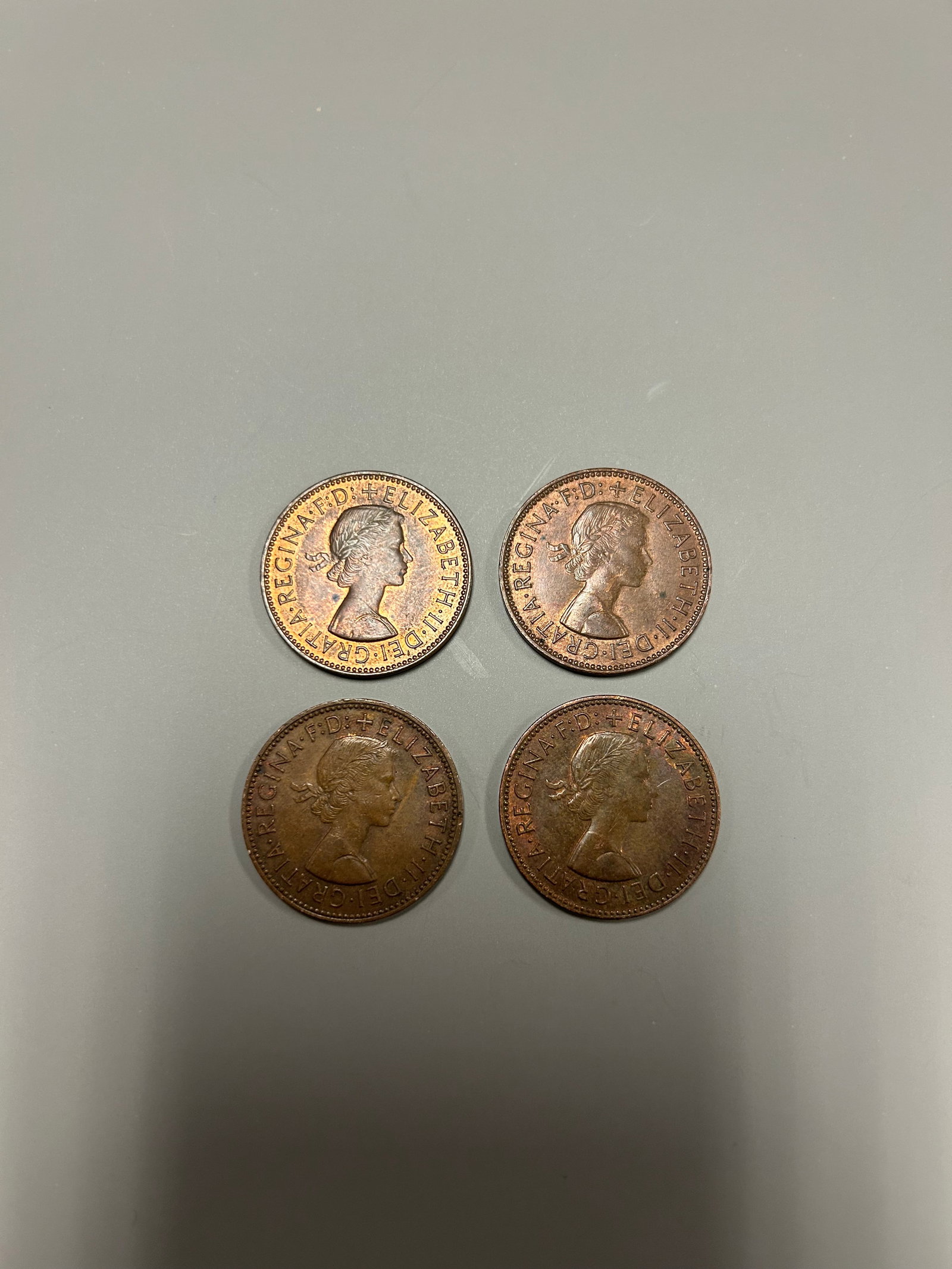 BRITISH HALF PENNY LOT, 1965, 1966, 1967: BRITISH HALF PENNY LOT, YEARS 1965, 1966, AND TWO 1967 COINS, GREAT BRITAIN ELIZABETH II BRONZE FEATURING THE GOLDEN HIND SHIP