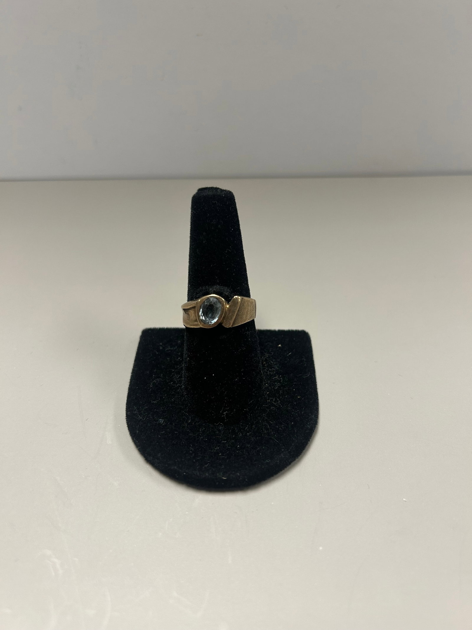 10K ART DECO RING (1 of 4)