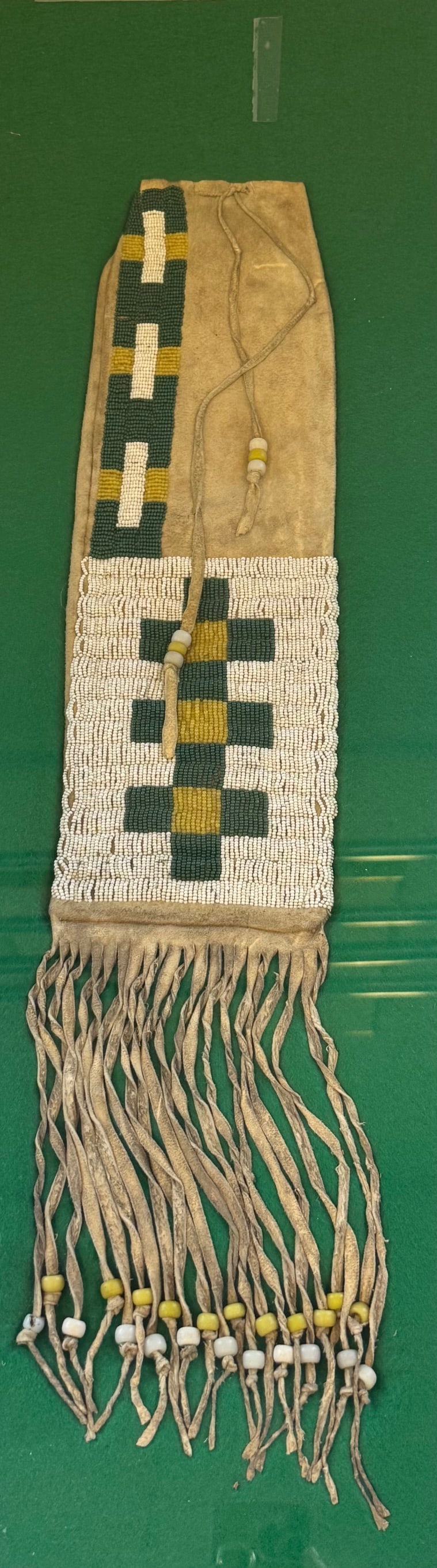 NORTHERN PLAINS BEADED PIPE BAG (1 of 2)