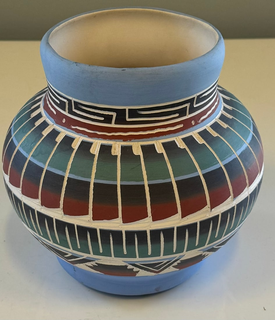BEAUTIFUL POLYCHROME NAVAJO JAR (1 of 3)